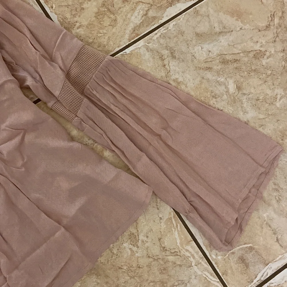 Top - Picture 2 of 4